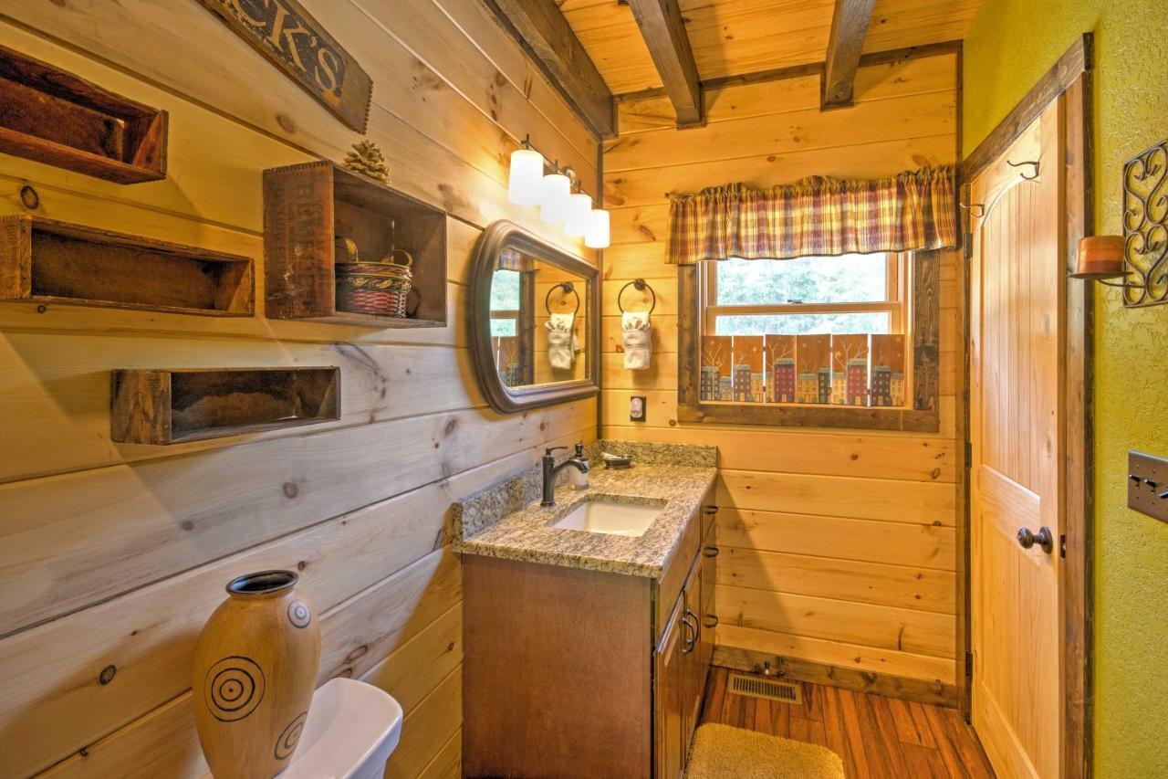 Scenic Fox Ridge Cabin On 4 Acres With Hot Tub! Whittier Εξωτερικό φωτογραφία